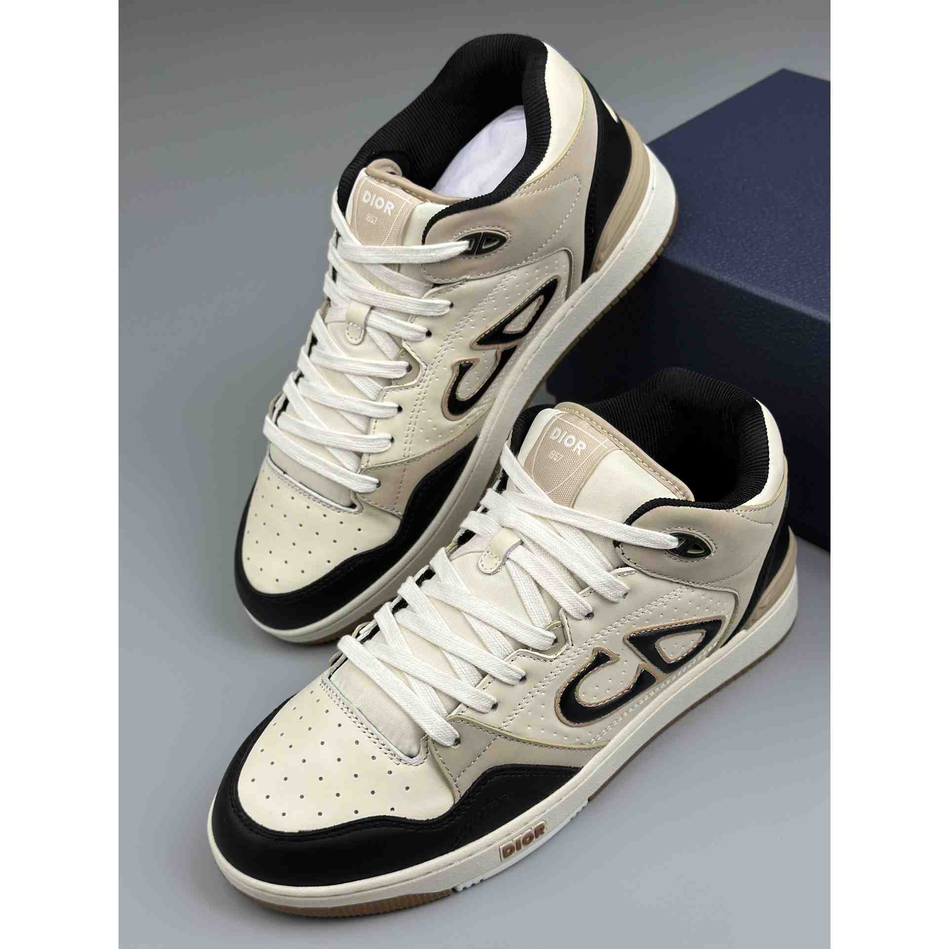 Dior B57 Mid-top Sneaker - 