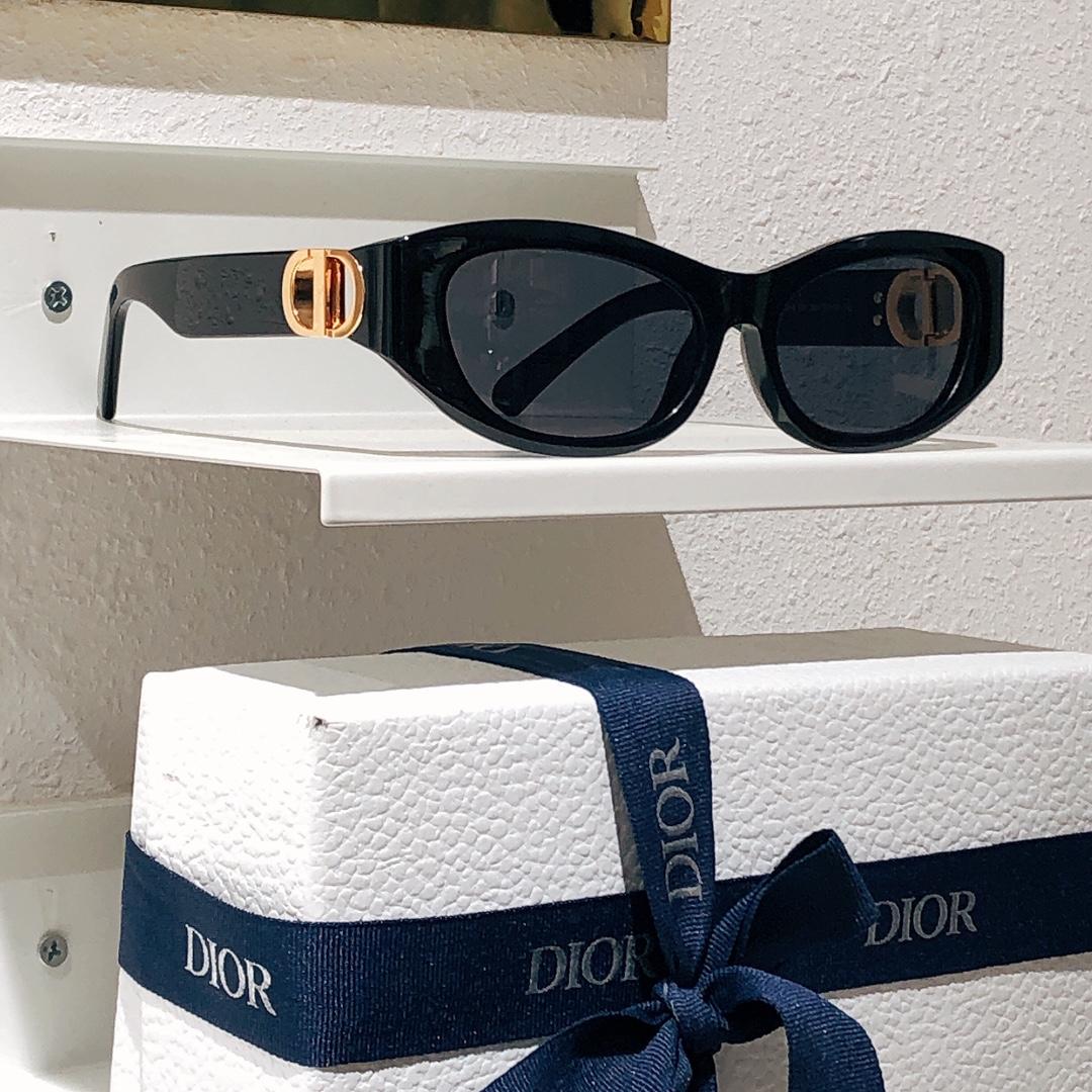 Dior 30Montaigne S9U Sunglasses - PerfectKickZ