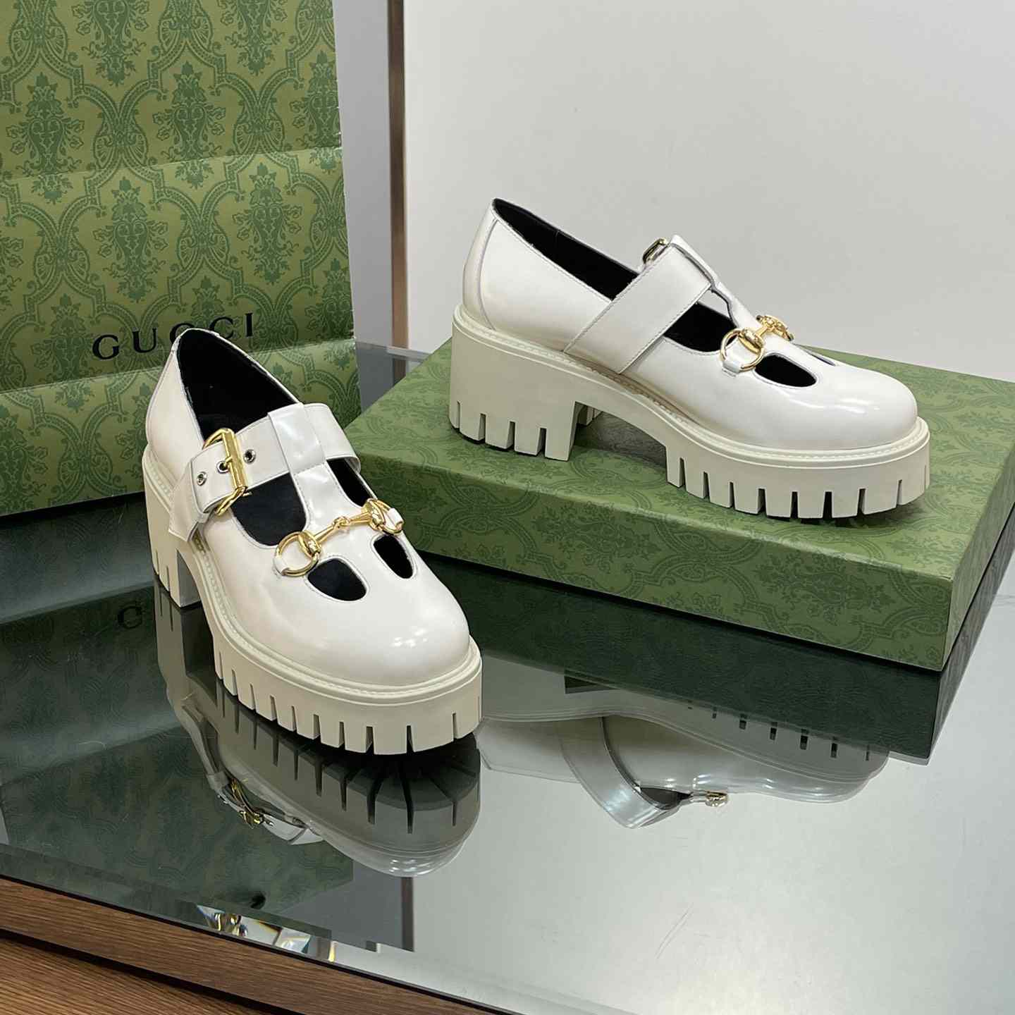 Gucci Women's Loafer With Horsebit - PerfectKickZ