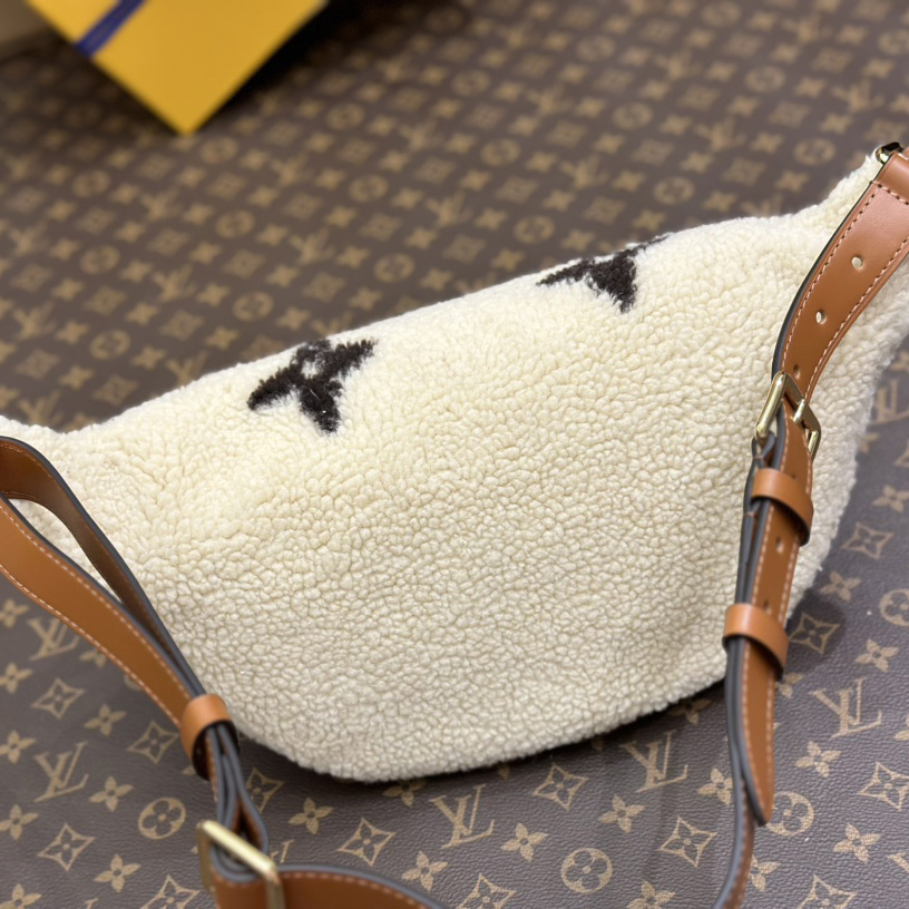 Louis Vuitton LV SKI Bumbag   M23715 - PerfectKickZ