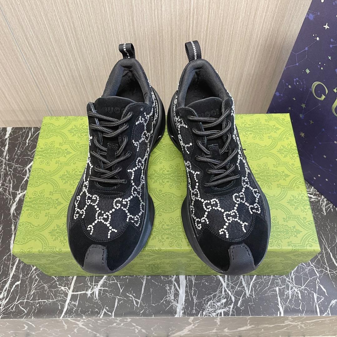 Gucci Women's Run Sneaker - PerfectKickZ