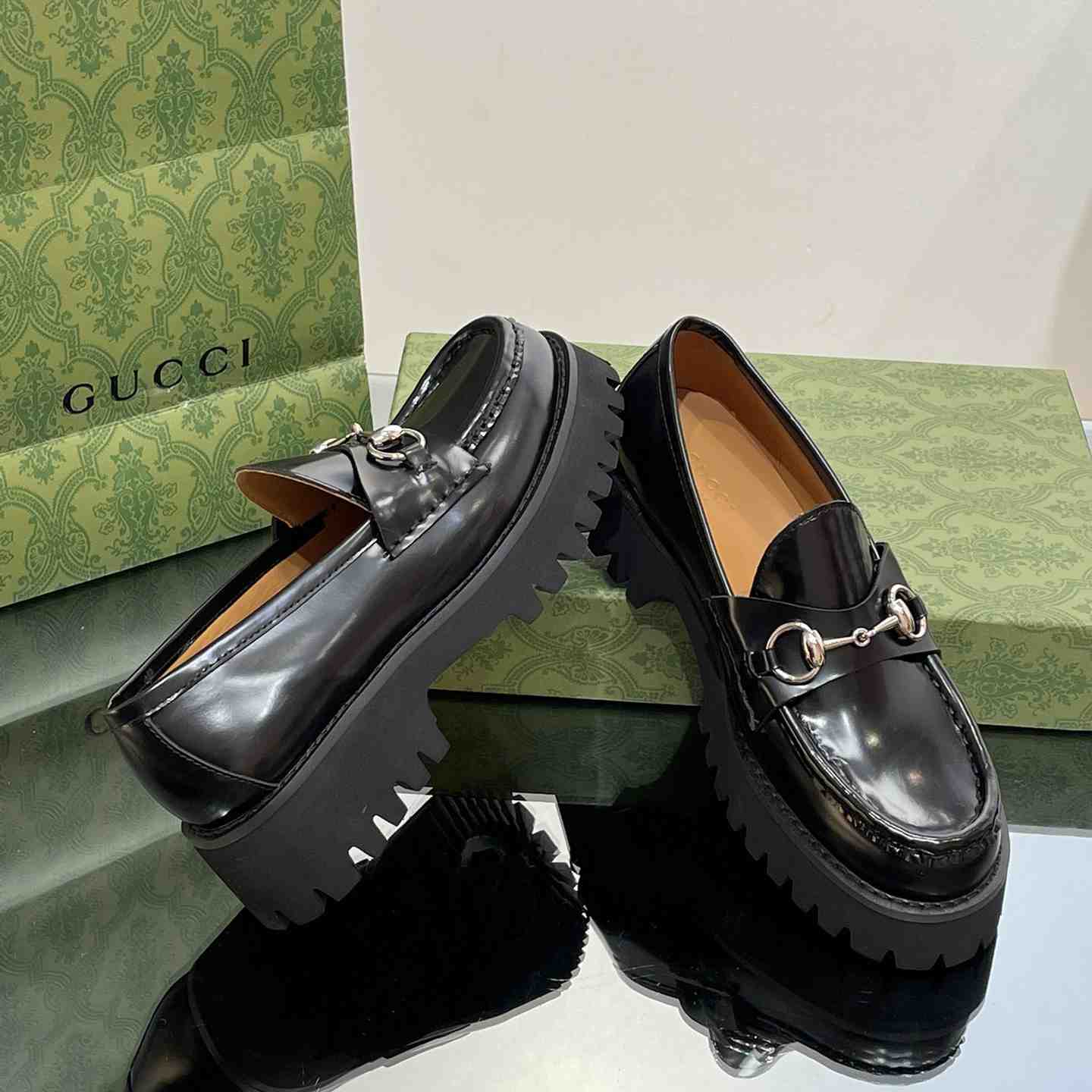 Gucci Women's Loafer With Horsebit - PerfectKickZ