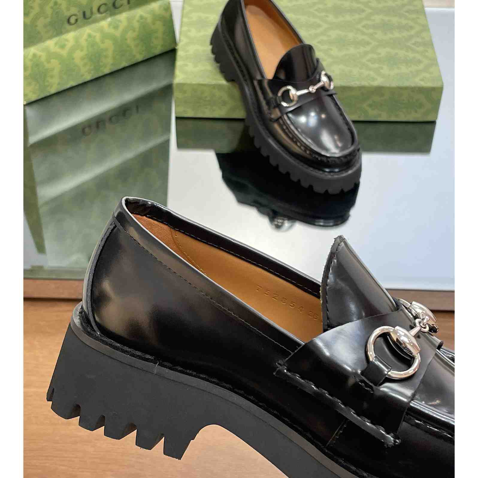 Gucci Women's Loafer With Horsebit - PerfectKickZ