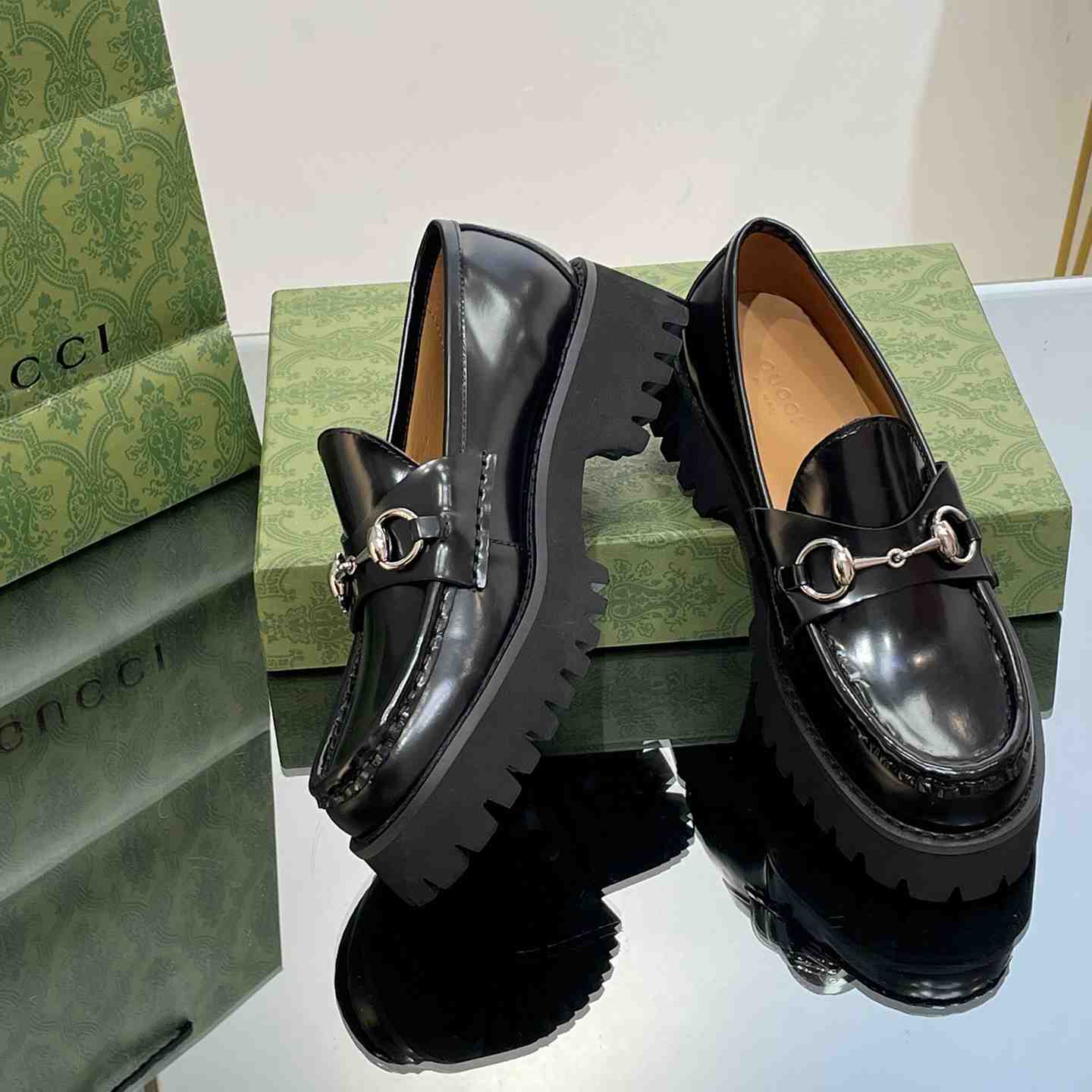 Gucci Women's Loafer With Horsebit - PerfectKickZ