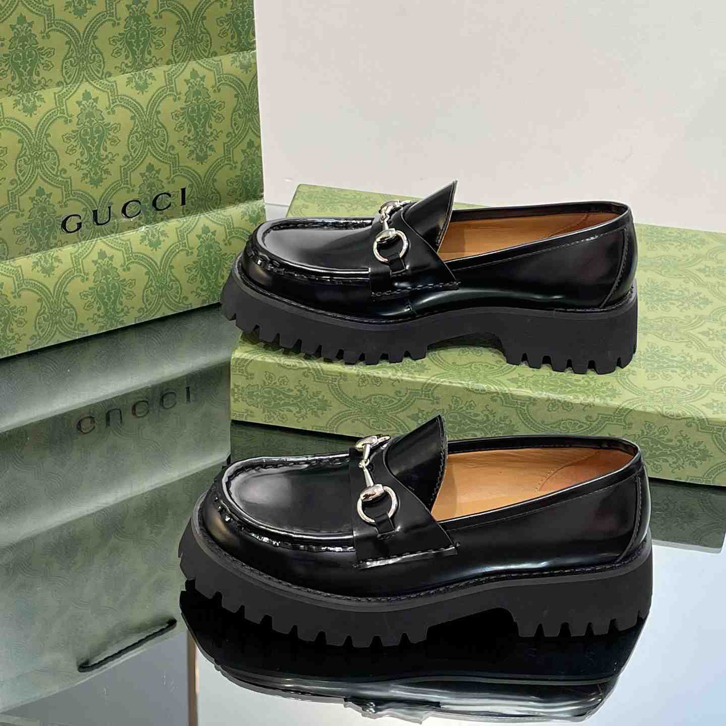 Gucci Women's Loafer With Horsebit - PerfectKickZ