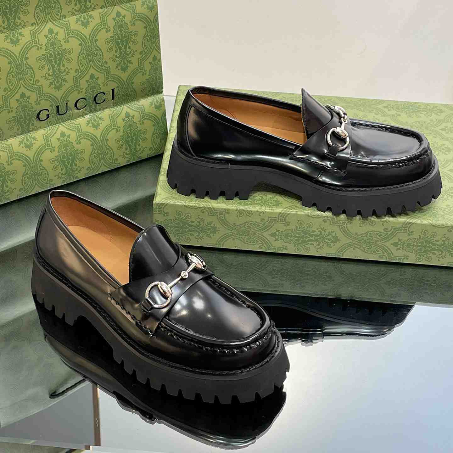 Gucci Women's Loafer With Horsebit - PerfectKickZ