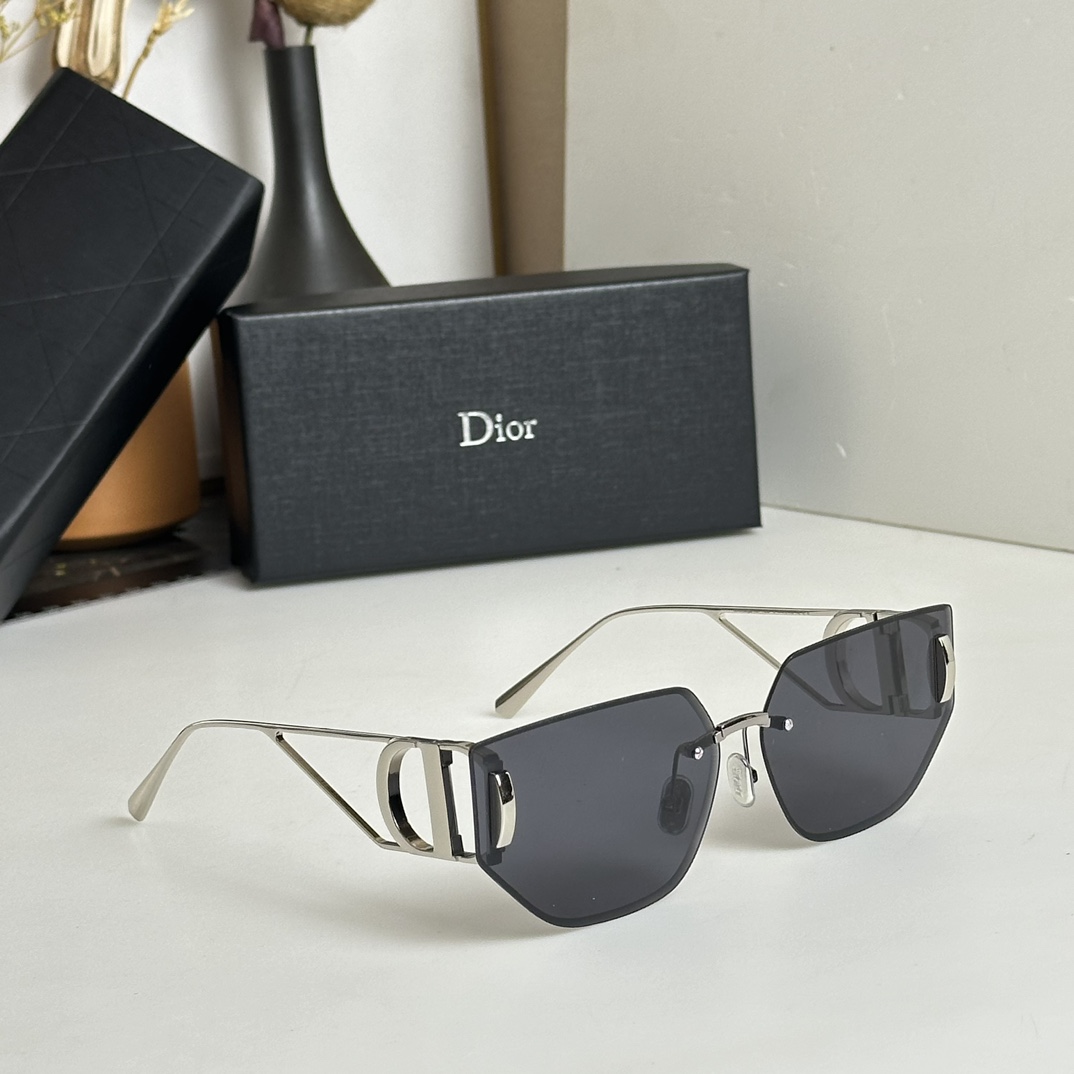 Dior 30Montaigne B3U Sunglasses - PerfectKickZ