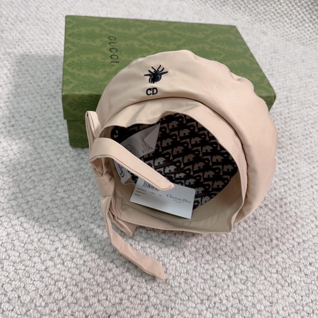 Dior Arty Dior Oblique Beret With Bow - PerfectKickZ
