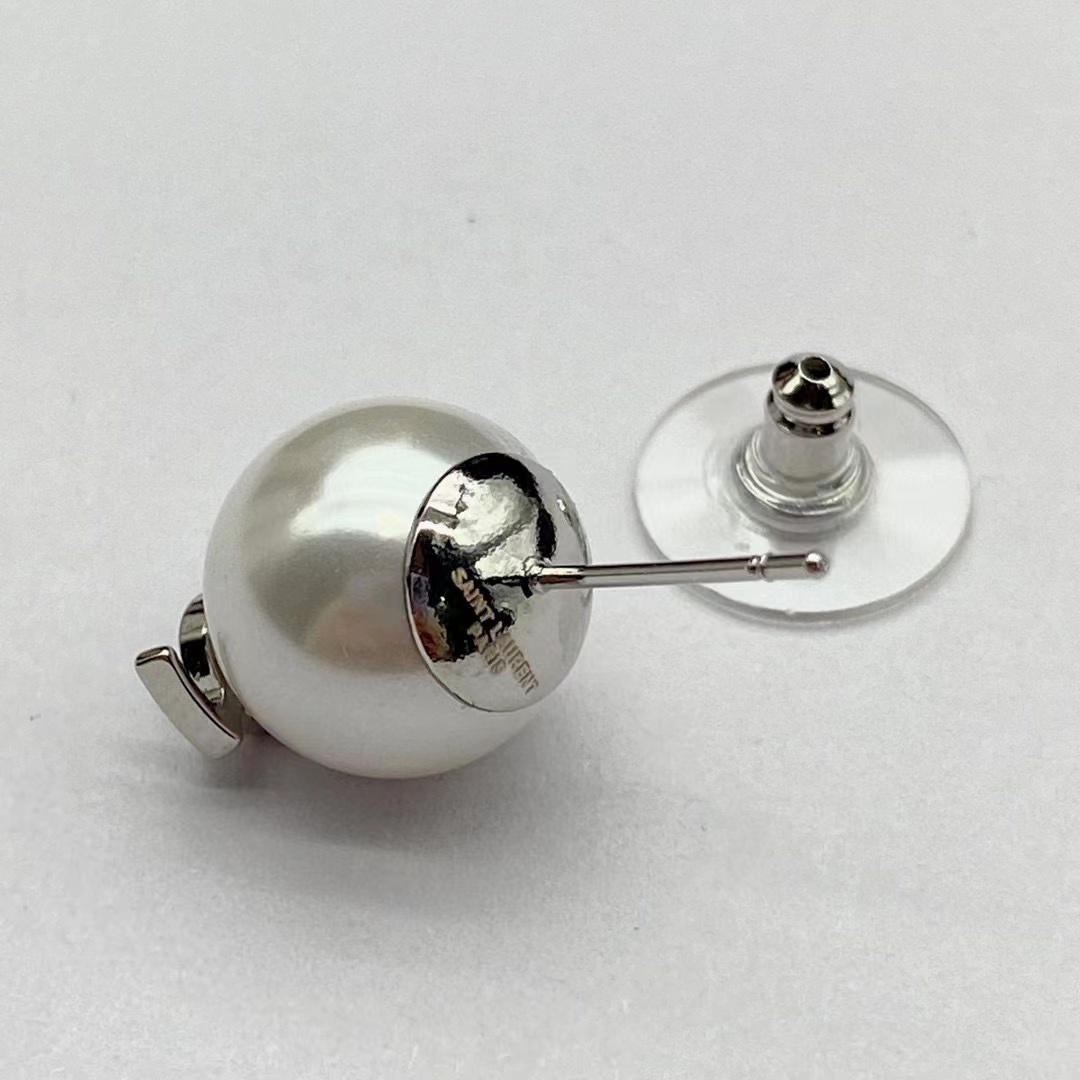 Saint Laurent Cassandre Pearl Earrings In Metal - PerfectKickZ
