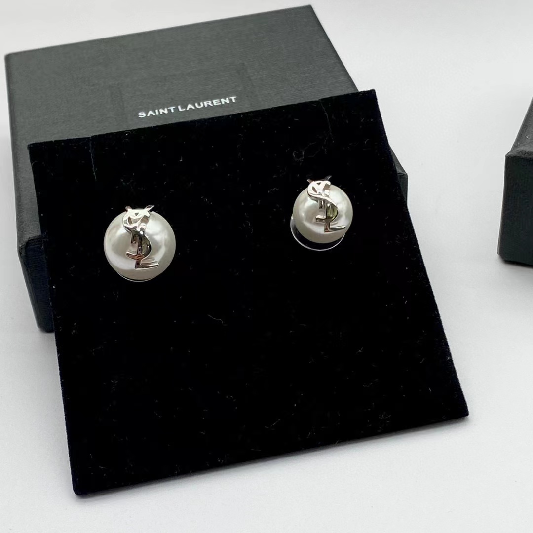 Saint Laurent Cassandre Pearl Earrings In Metal - PerfectKickZ