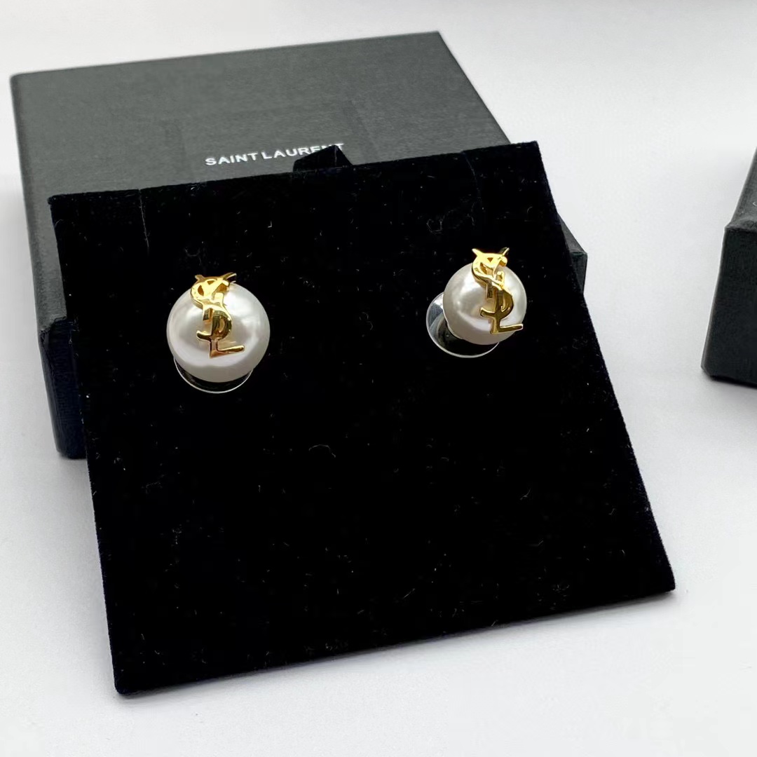 Saint Laurent Cassandre Pearl Earrings In Metal - PerfectKickZ