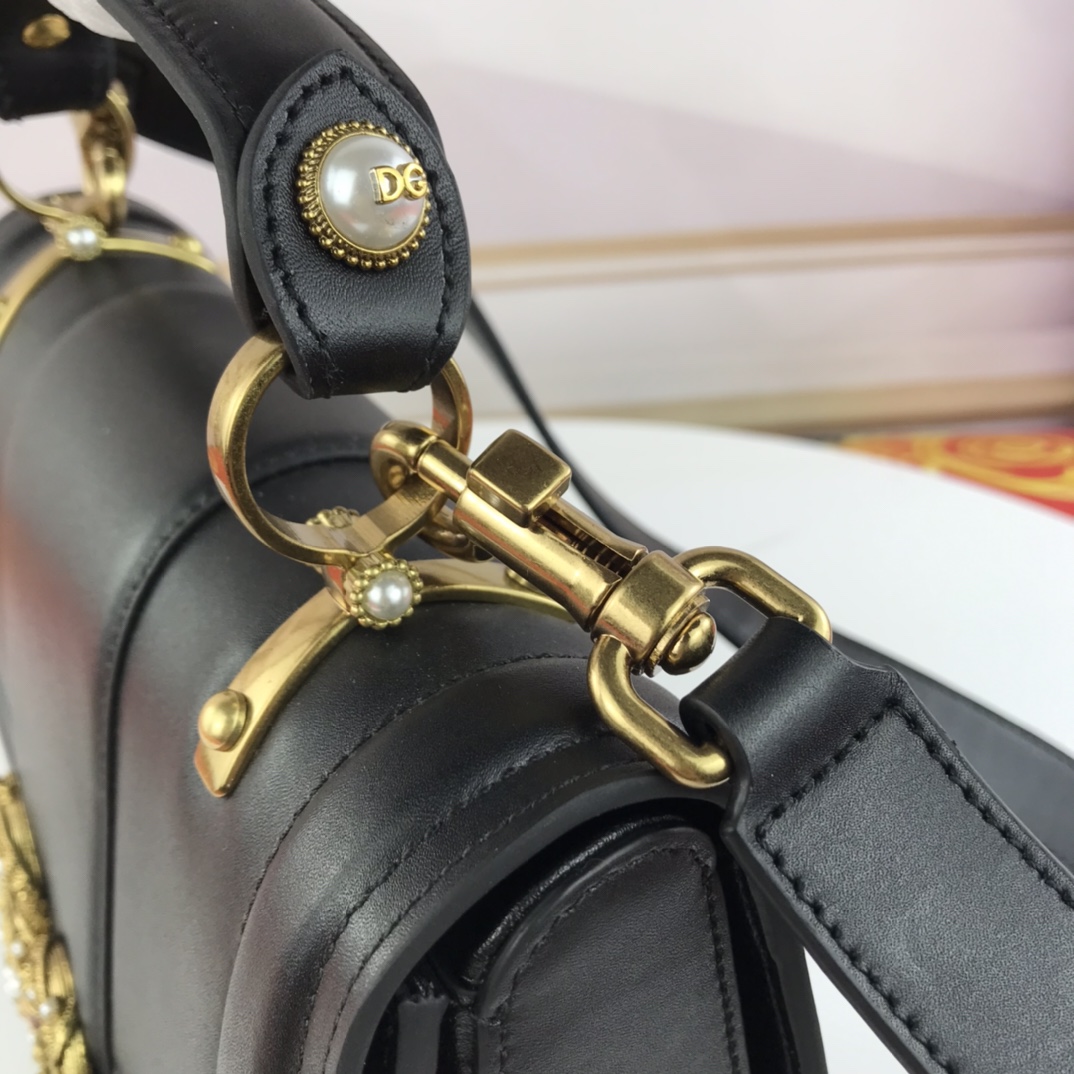 Dolce & Gabbana Small Dg Amore Bag  (27*18*8cm) - PerfectKickZ