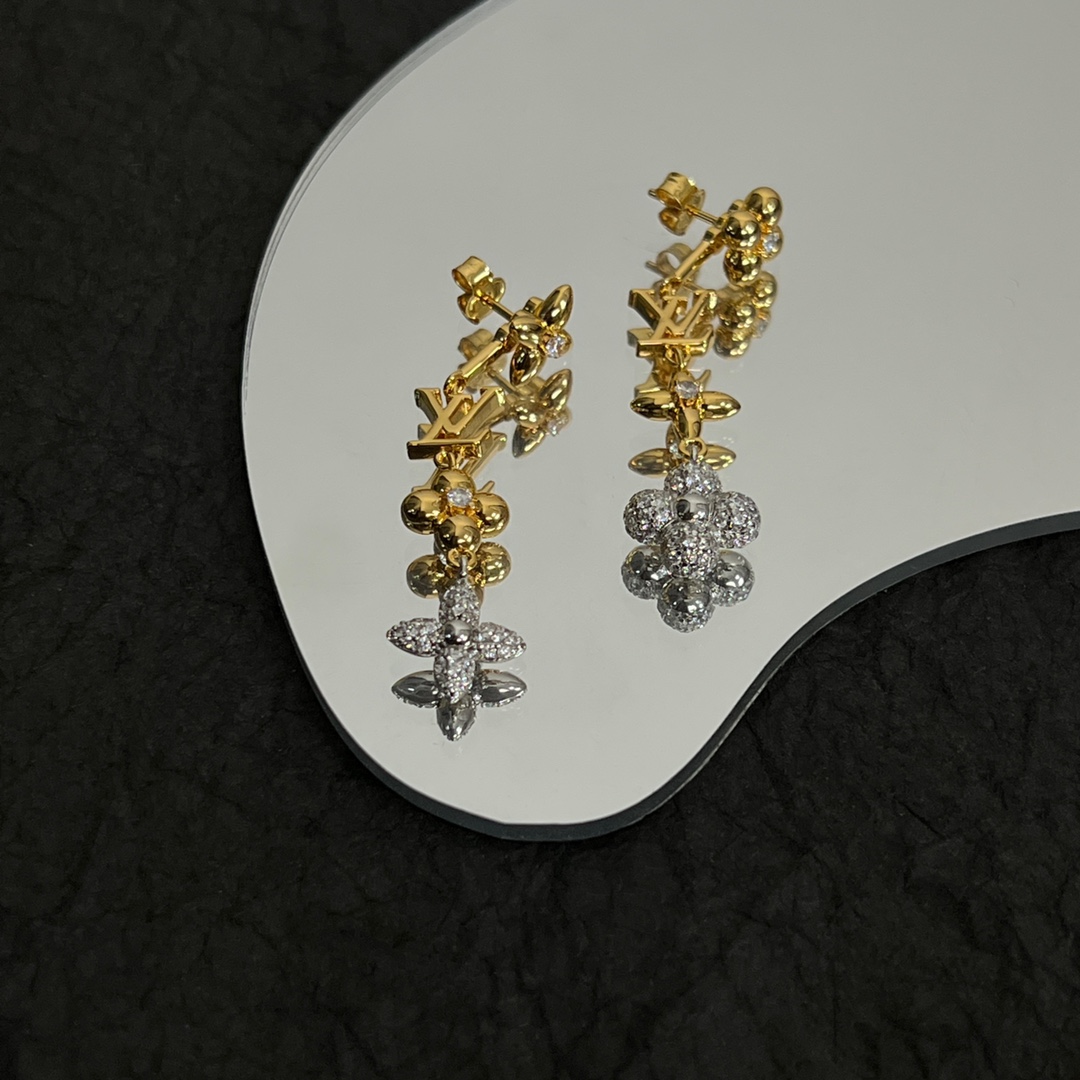 Louis Vuitto LV Gram Earrings - PerfectKickZ