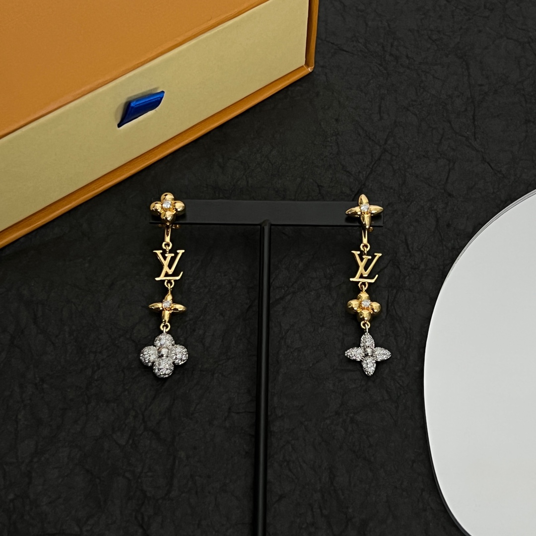 Louis Vuitto LV Gram Earrings - PerfectKickZ