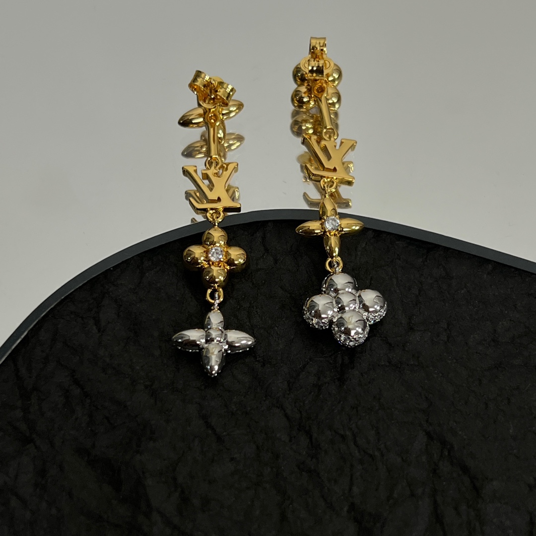 Louis Vuitto LV Gram Earrings - PerfectKickZ