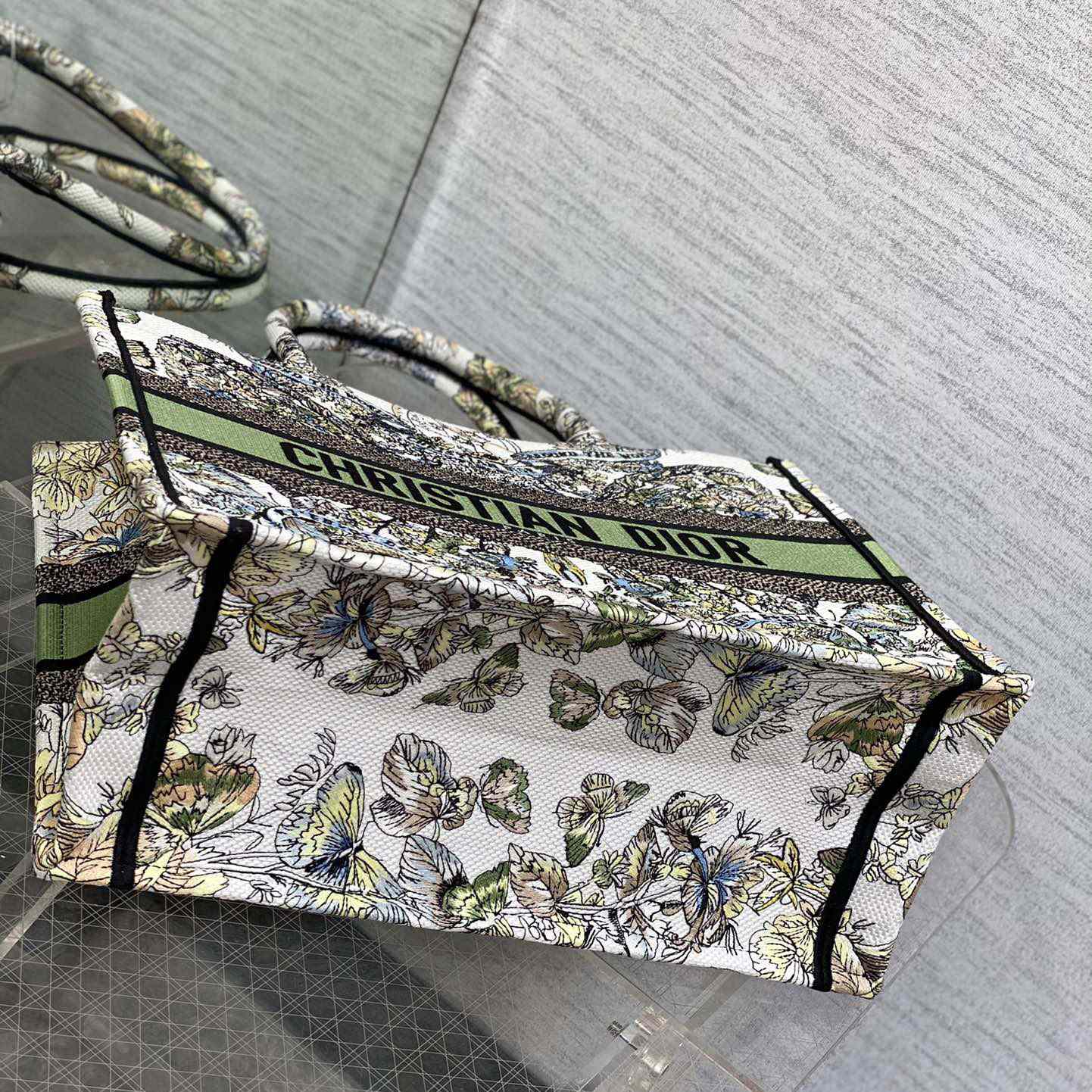 Dior Medium Dior Book Tote - PerfectKickZ
