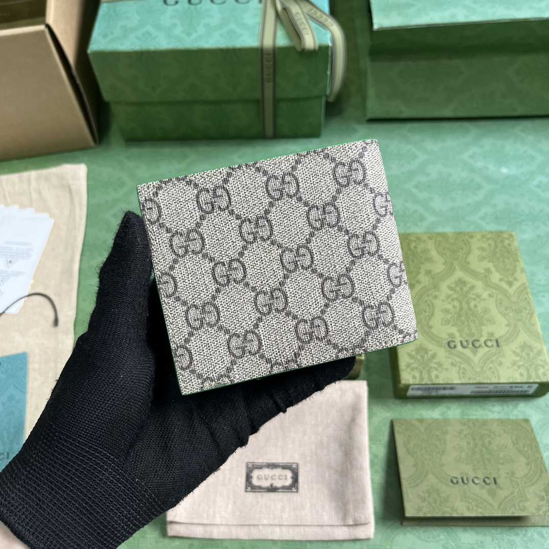 Gucci Wallet With GG Detail - 
