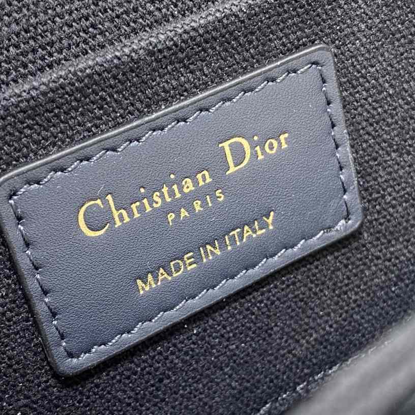 Dior Small 30 Montaigne Avenue Bag - PerfectKickZ