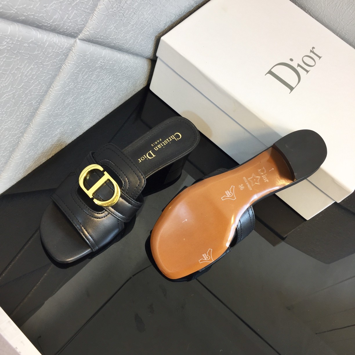 Dior 30 Montaigne Heeled Slide - 