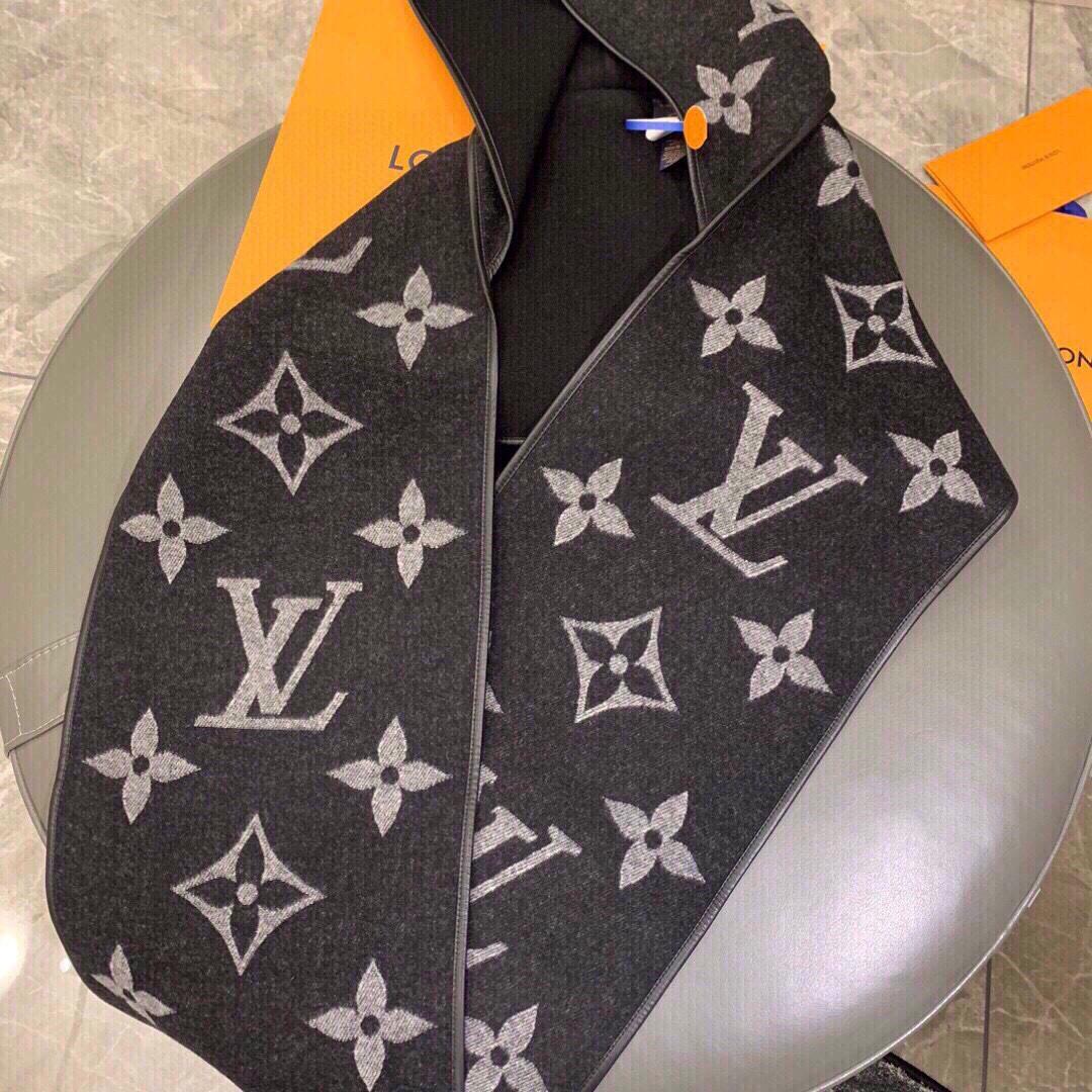 Louis Vuitton Fall For You Scarf - PerfectKickZ