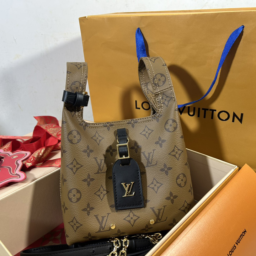 Louis Vuitton Atlantis BB(17x17x17cm)  M46816 - PerfectKickZ