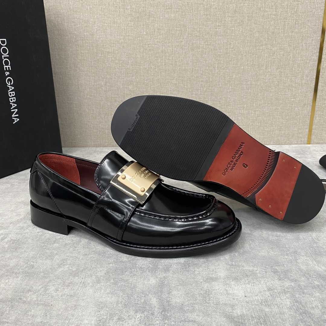 Dolce & Gabbana Bernini Logo-plaque Leather Loafers In Black - PerfectKickZ