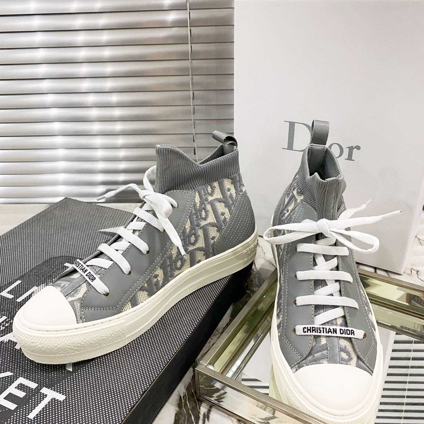 Dior Walk'n'Dior Sneaker - PerfectKickZ