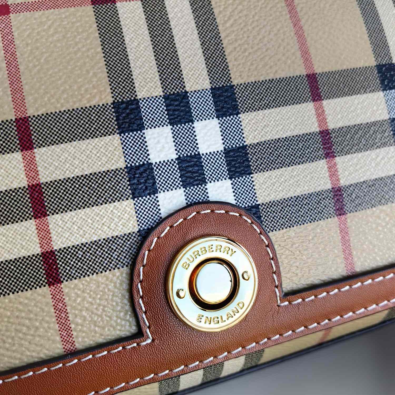Burberry Top Handle Note Bag - 
