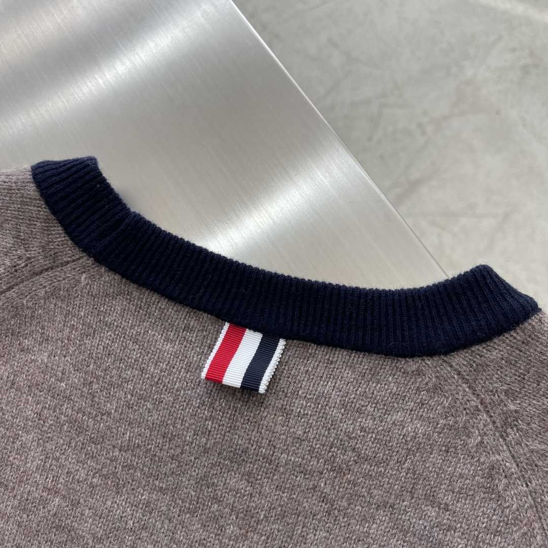 Thom Browne Shetland Wool Raglan 4-bar Crew Neck Pullover - PerfectKickZ