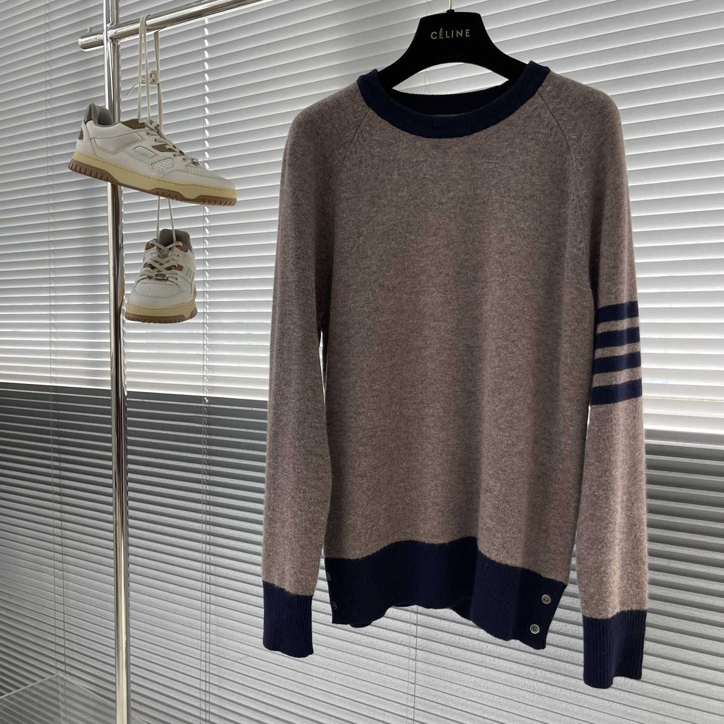 Thom Browne Shetland Wool Raglan 4-bar Crew Neck Pullover - PerfectKickZ