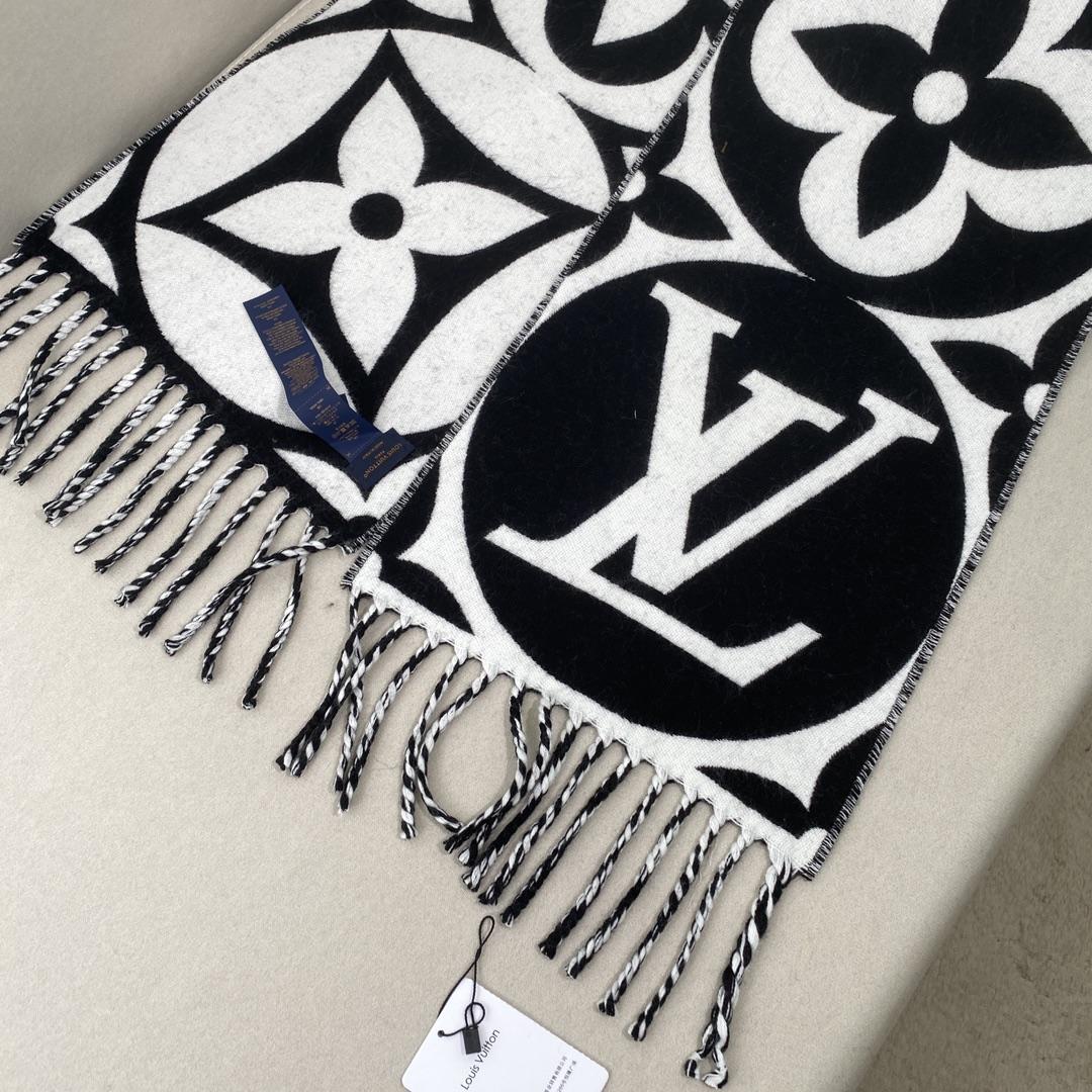 Louis Vuitton LV Medallion Scarf - PerfectKickZ