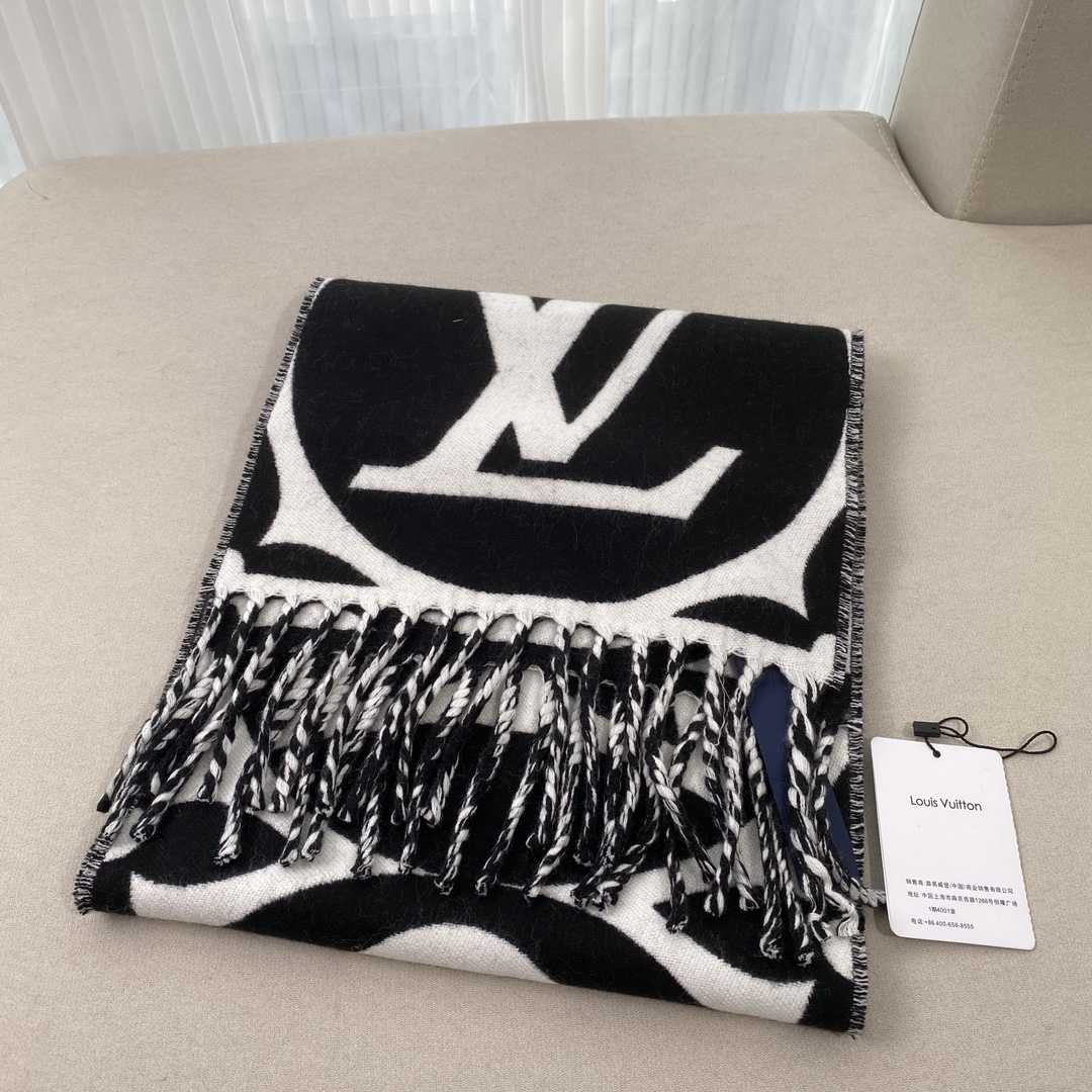 Louis Vuitton LV Medallion Scarf - PerfectKickZ