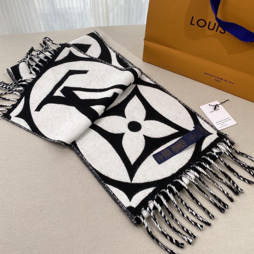 Louis Vuitton LV Medallion Scarf - PerfectKickZ