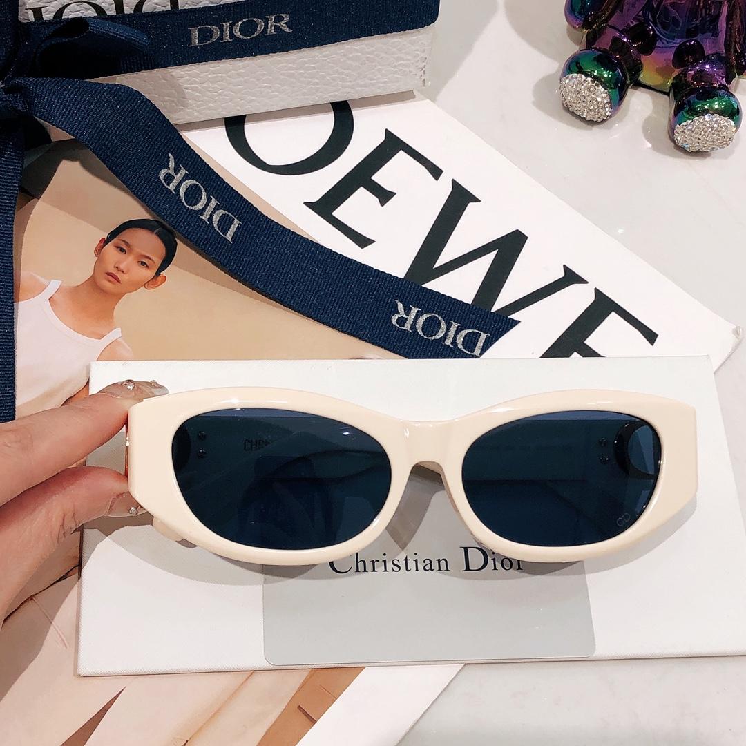 Dior 30Montaigne S9U Sunglasses - PerfectKickZ