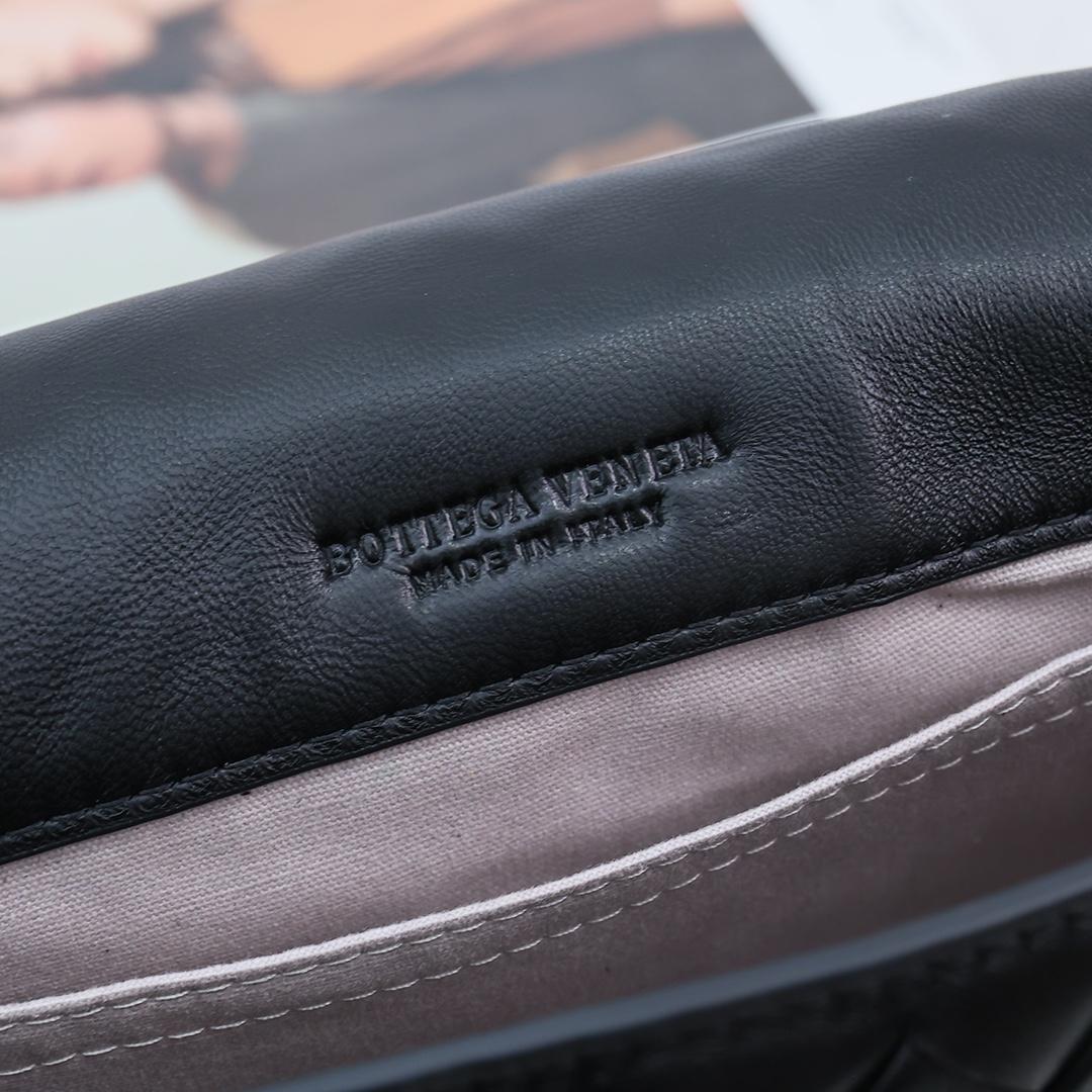 Bottega Veneta Small Cobble Messenger - PerfectKickZ