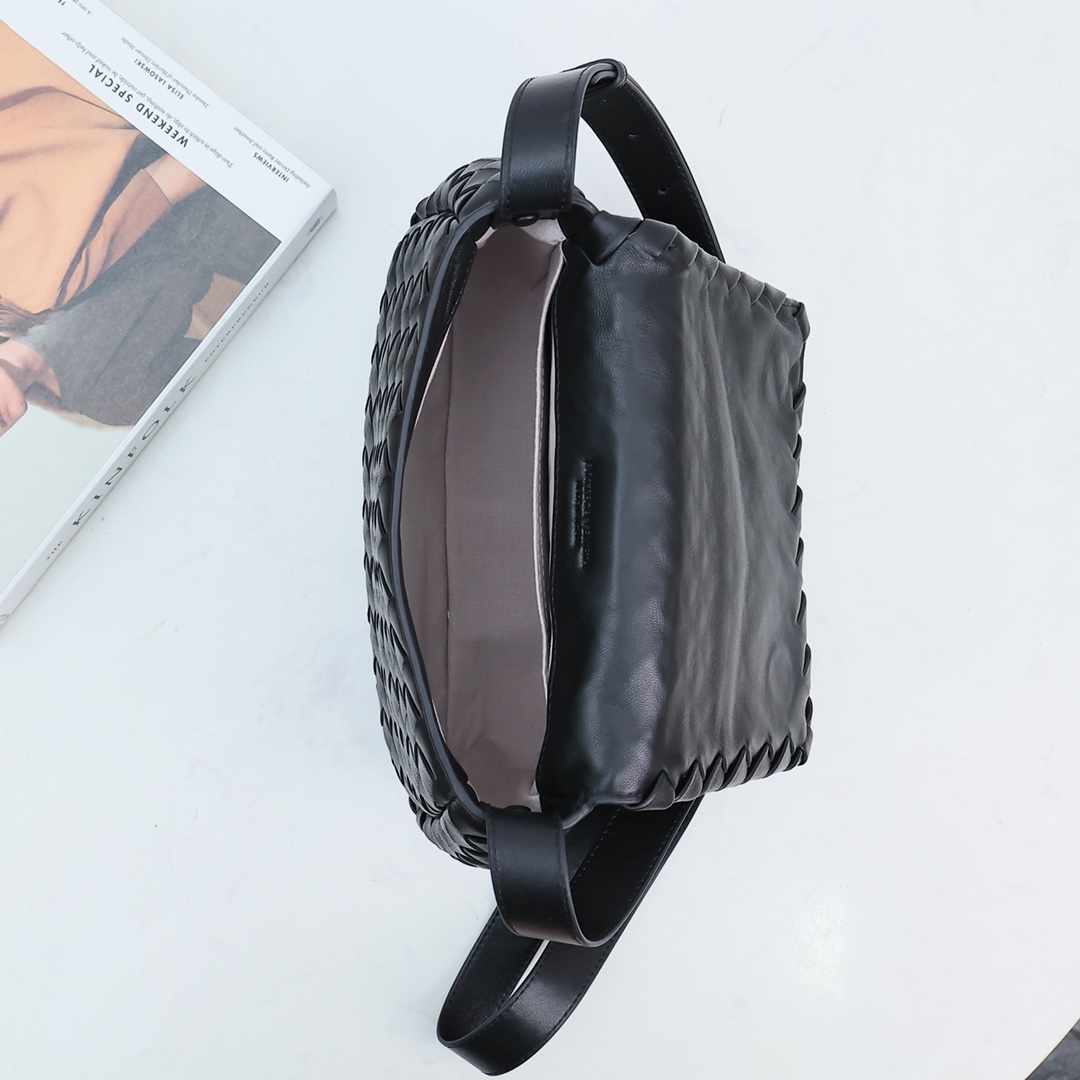 Bottega Veneta Small Cobble Messenger - PerfectKickZ