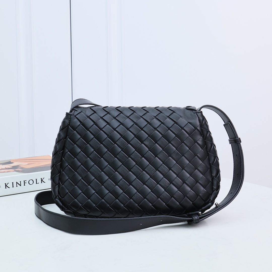 Bottega Veneta Small Cobble Messenger - PerfectKickZ