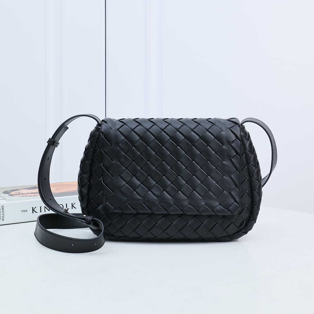 Bottega Veneta Small Cobble Messenger - PerfectKickZ