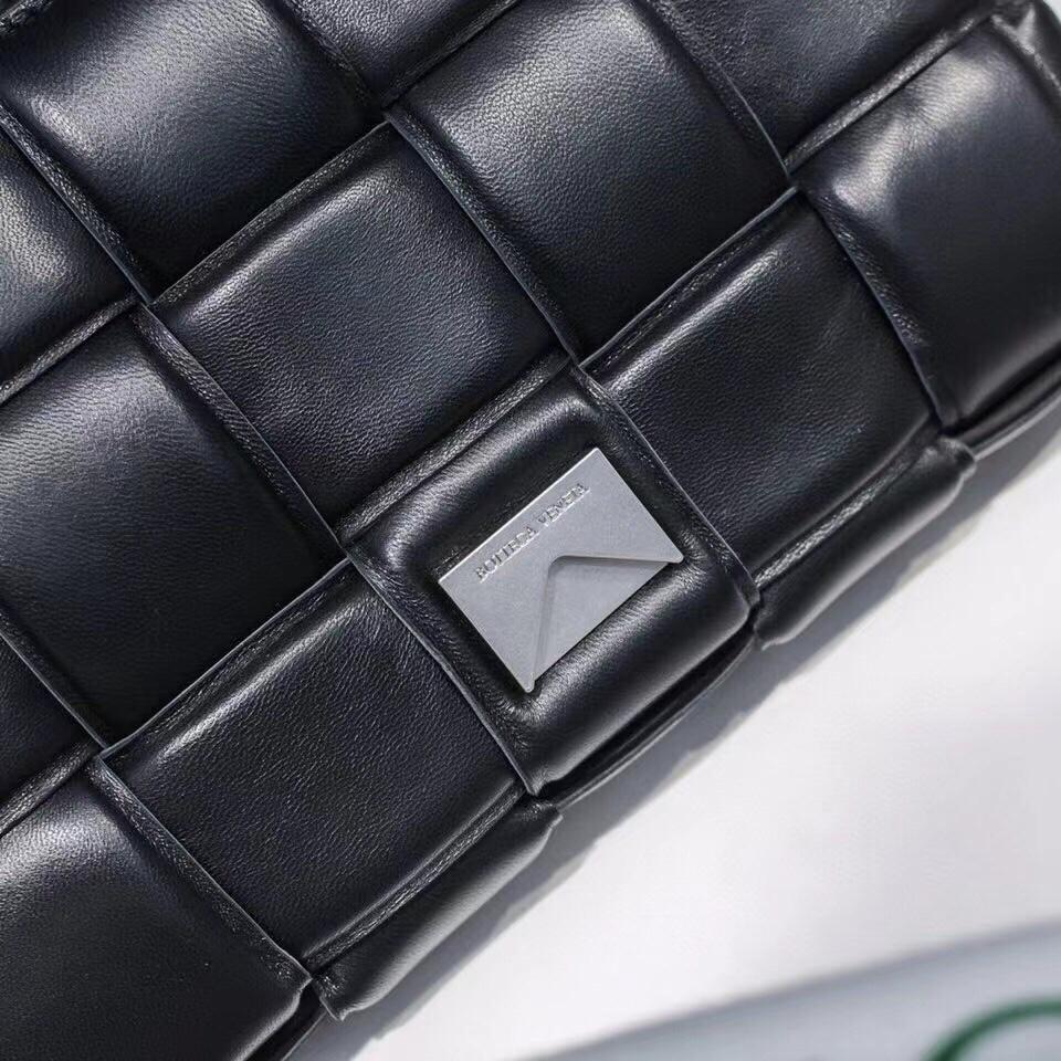 Bottega Veneta Padded Cassette Bag(26*18*8CM) - PerfectKickZ