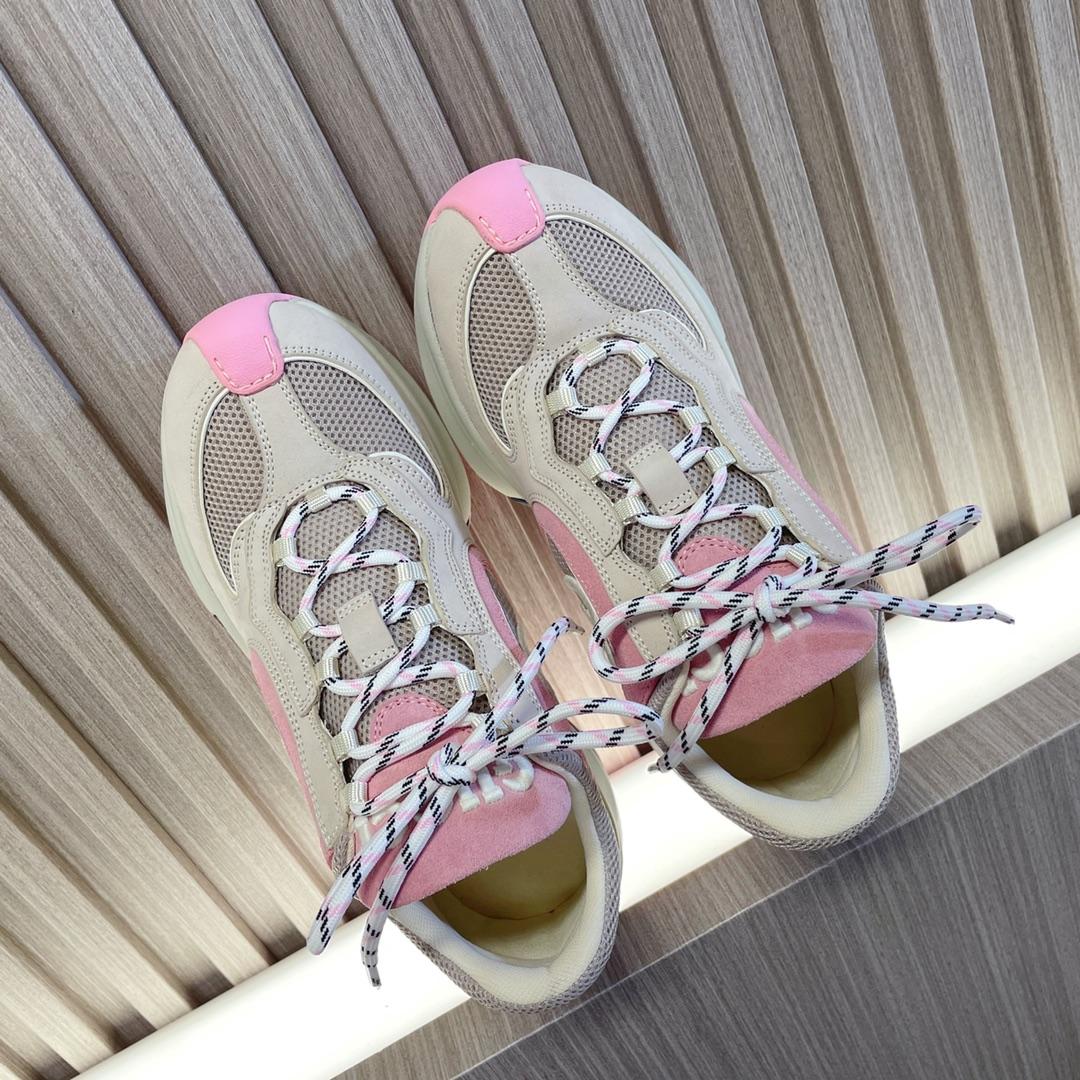 Gucci Women's Run Sneaker - PerfectKickZ