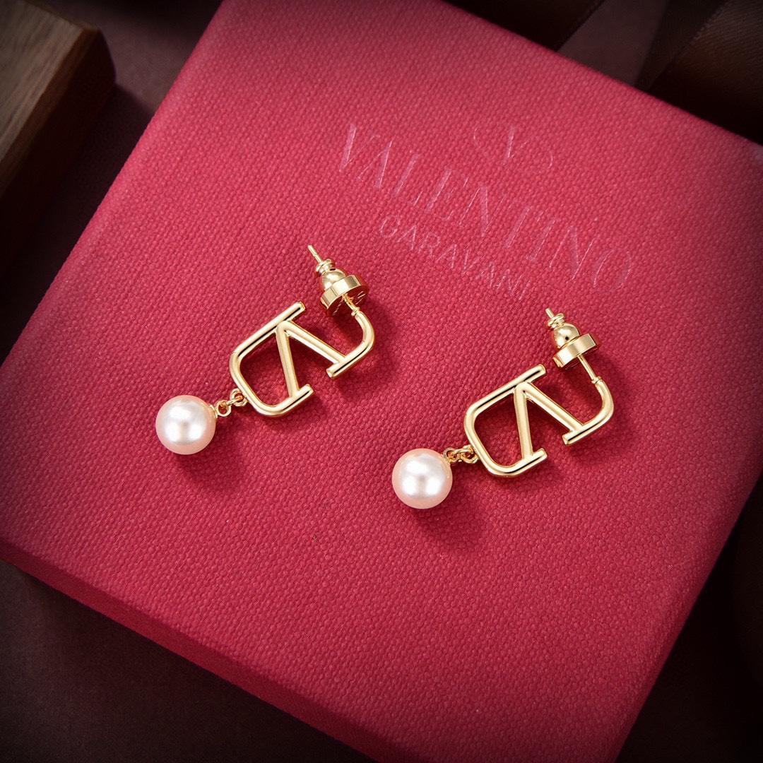 Valenti VLogo Pearl Gold Toned Earrings - PerfectKickZ
