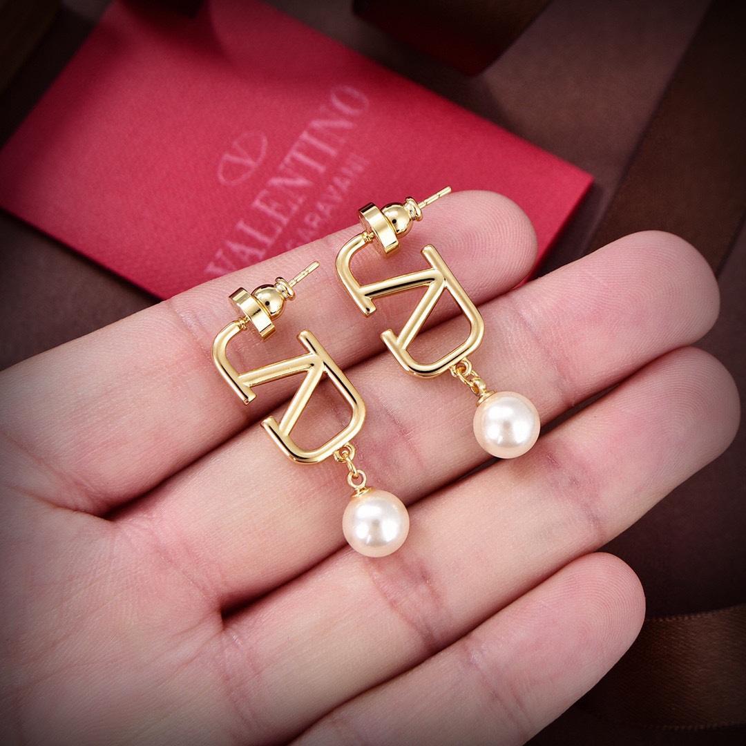 Valenti VLogo Pearl Gold Toned Earrings - PerfectKickZ