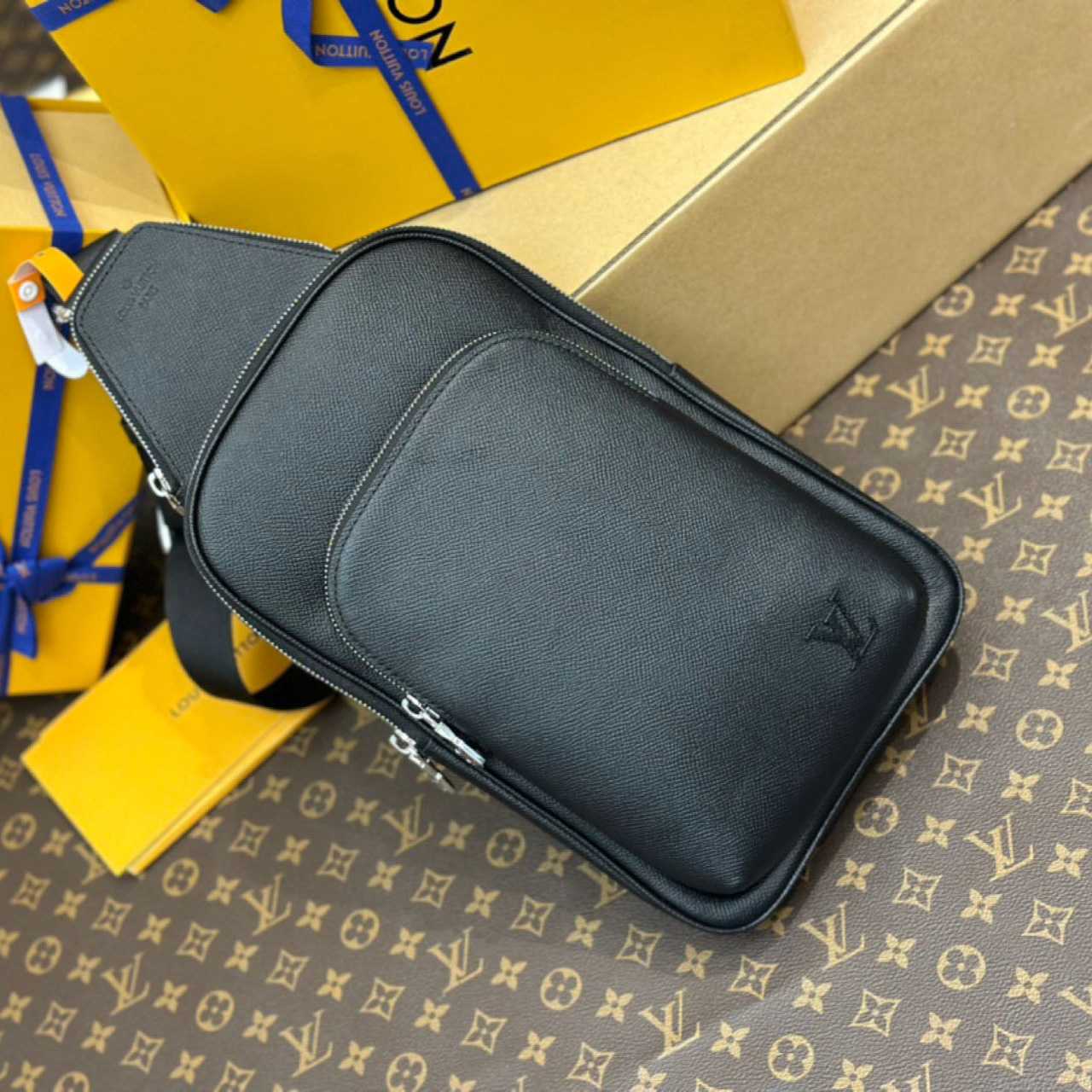 Louis Vuitton Avenue Slingbag NM    M30863 - PerfectKickZ