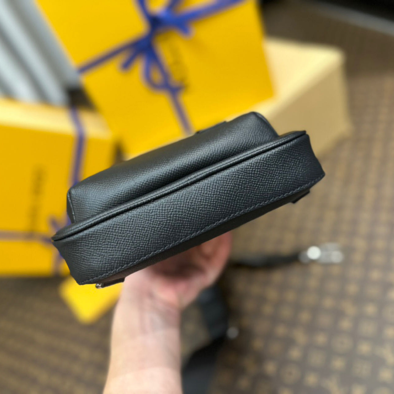 Louis Vuitton Avenue Slingbag NM    M30863 - PerfectKickZ