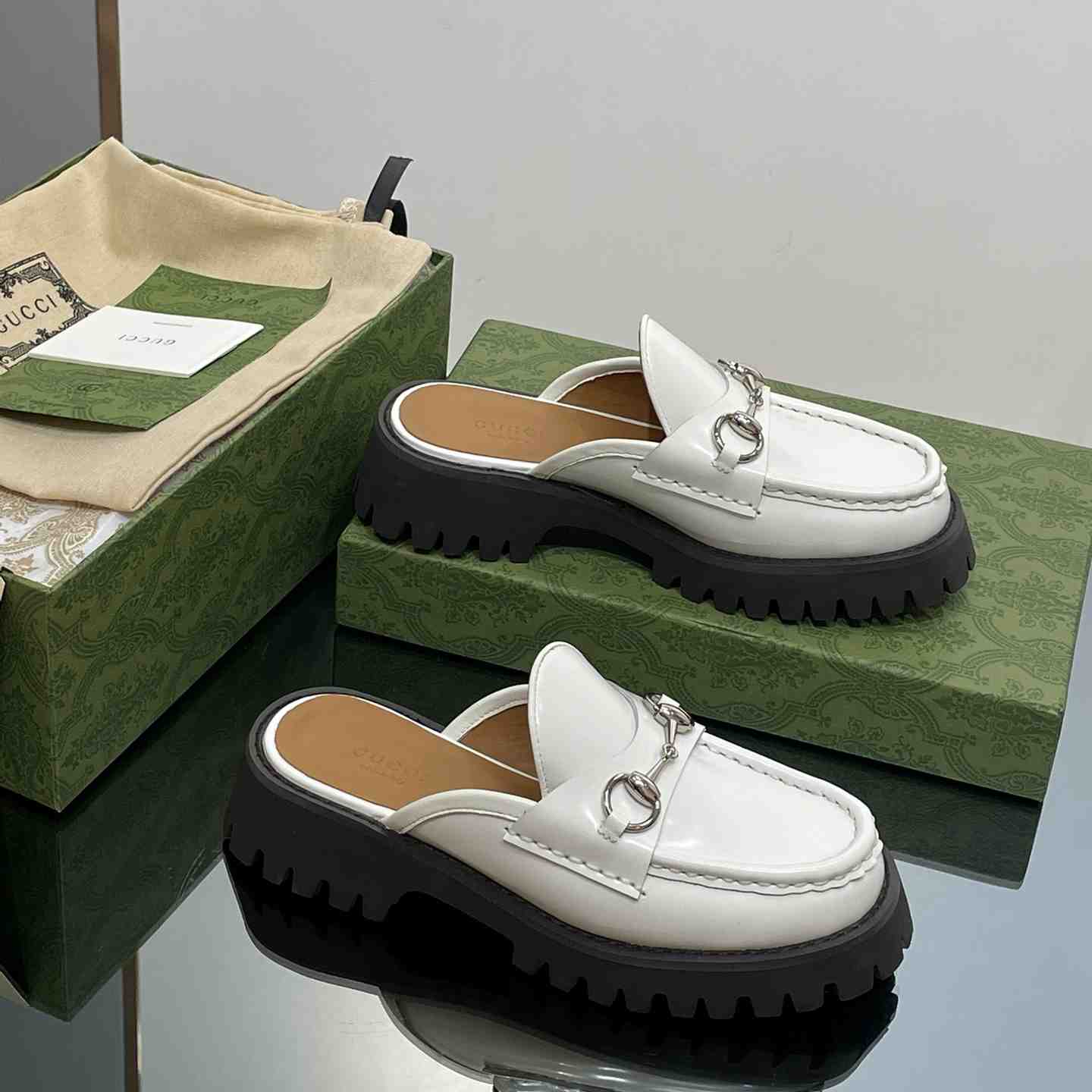 Gucci Women's Mule With Horsebit - PerfectKickZ