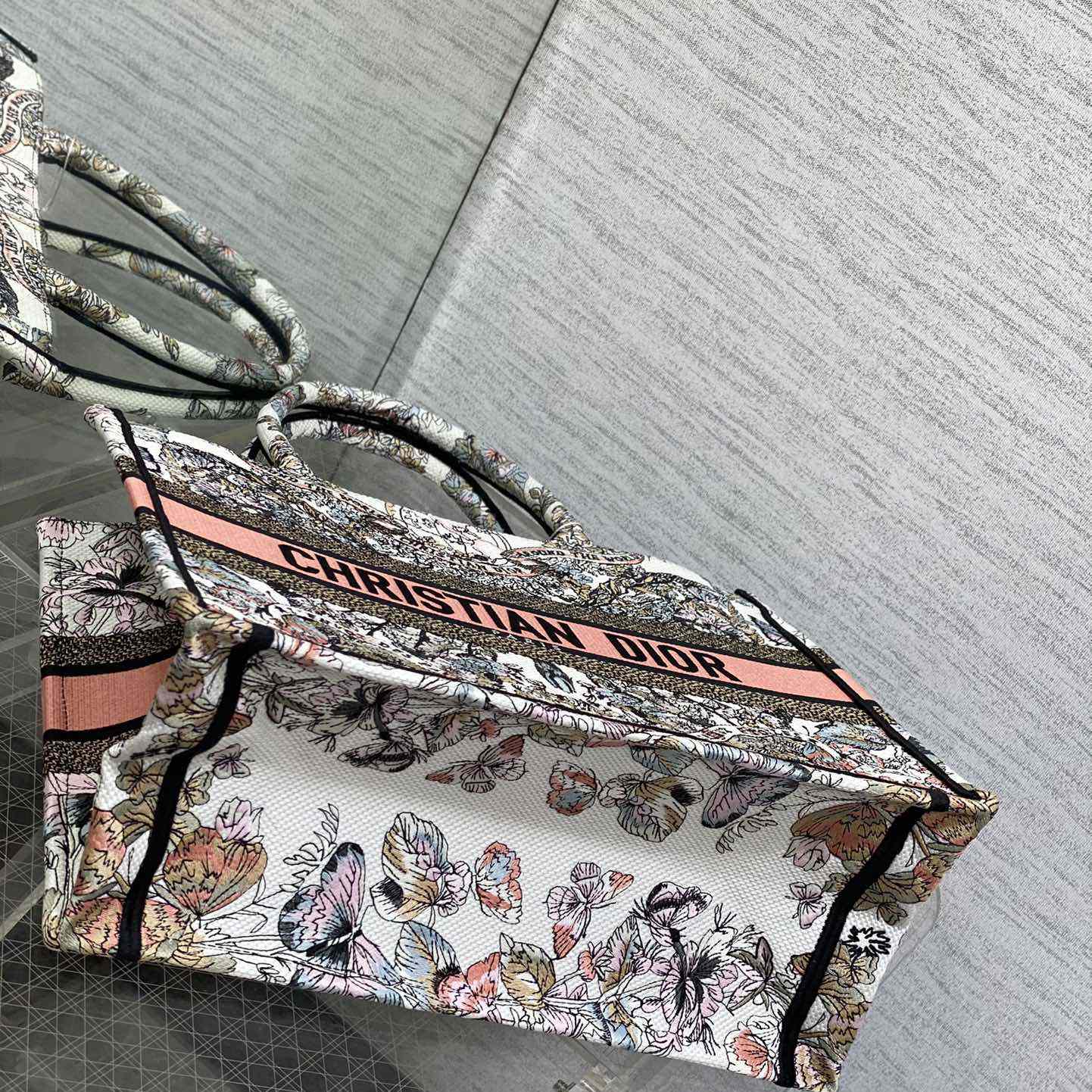 Dior Medium Dior Book Tote - PerfectKickZ