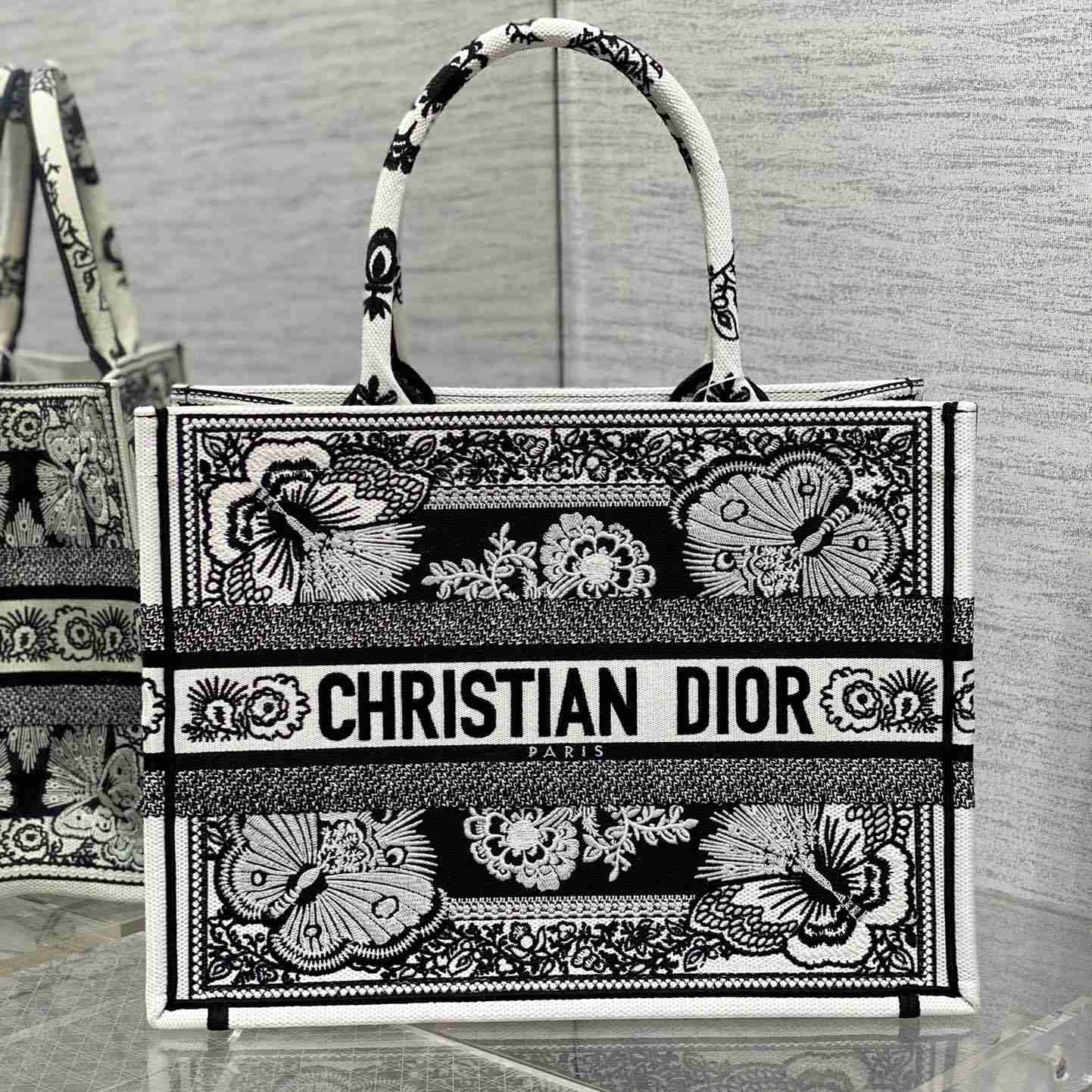 Dior Medium Dior Book Tote - PerfectKickZ