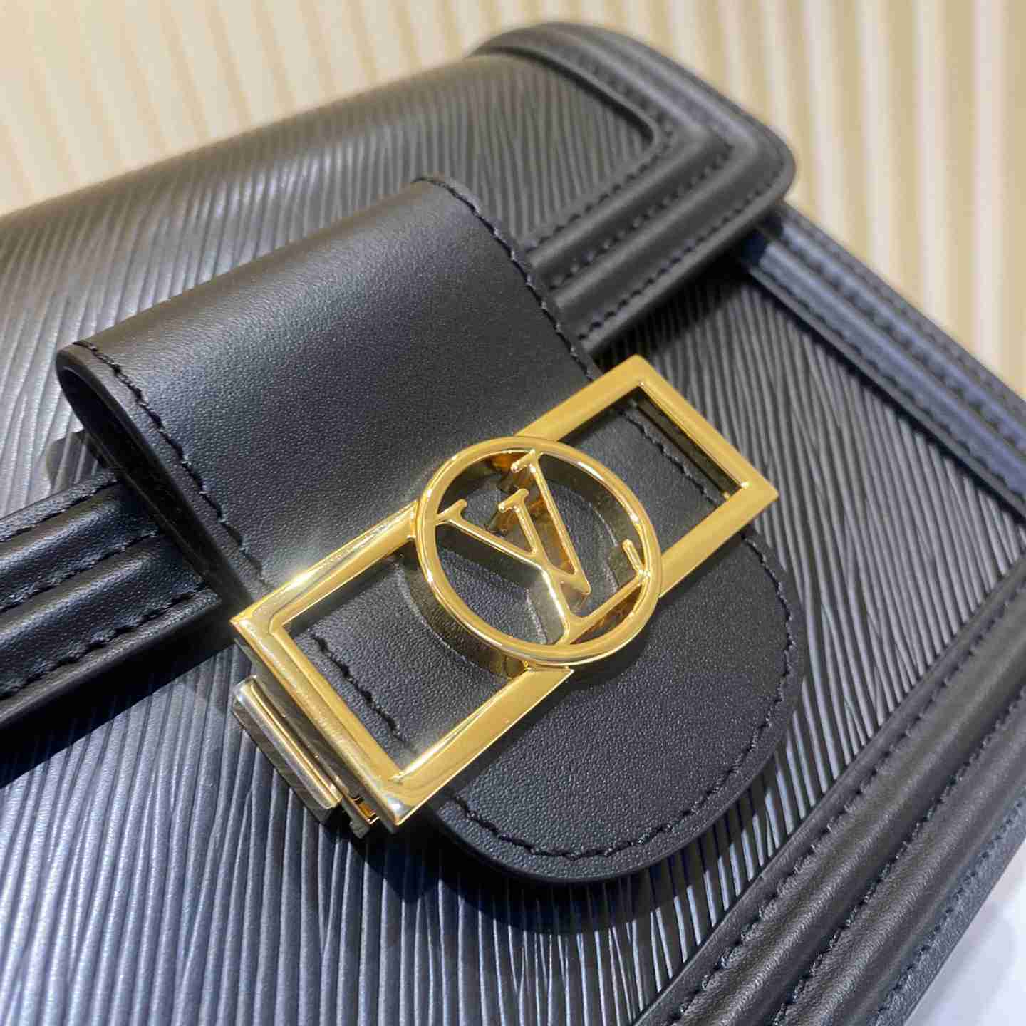 Louis Vuitton Mini Dauphine (20-15-9cm)  M55964 - PerfectKickZ