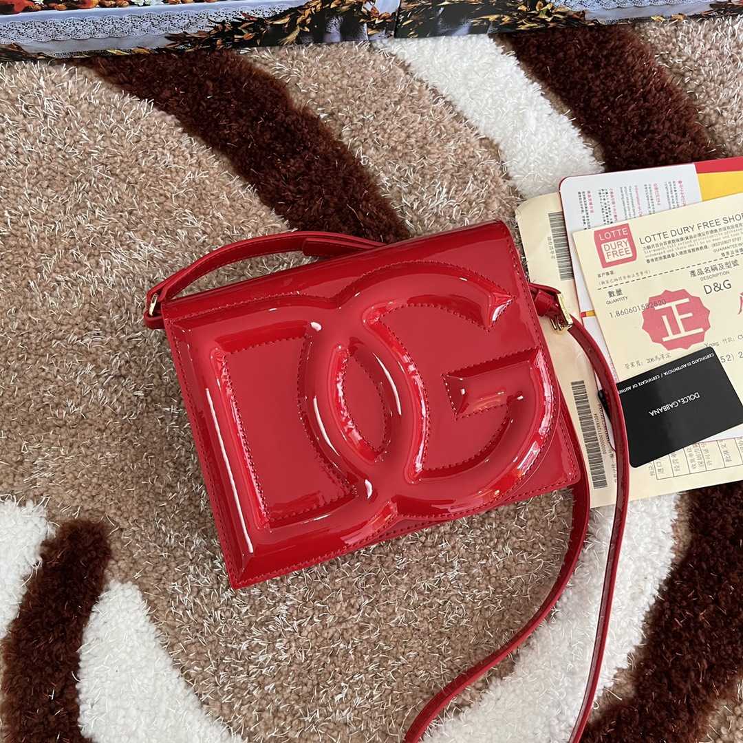 Dolce & Gabbana DG Logo Leather Crossbody Bag    (16*20*5.5cm) - PerfectKickZ