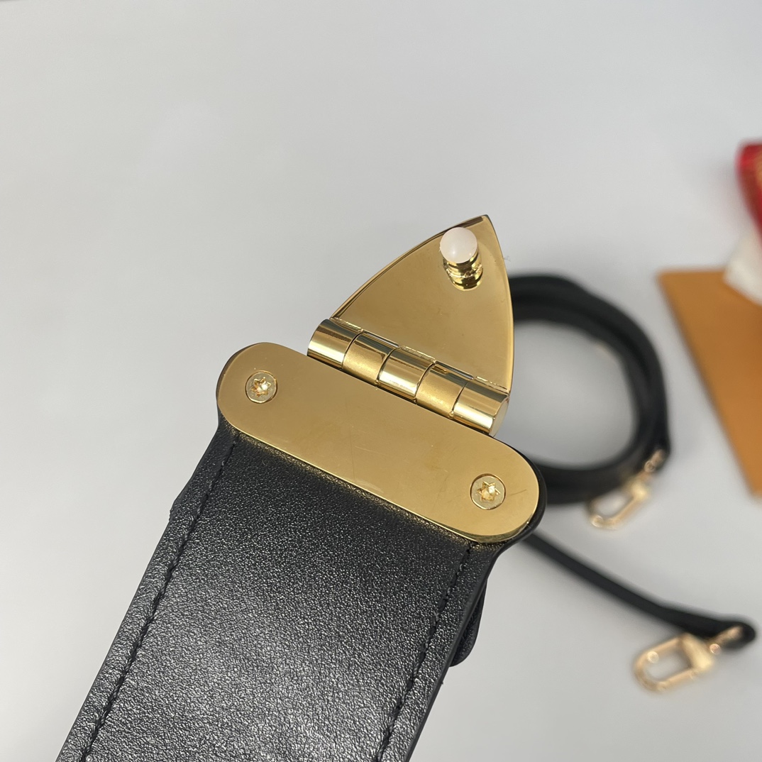 Louis Vuitton Petite Malle     M59179 - PerfectKickZ